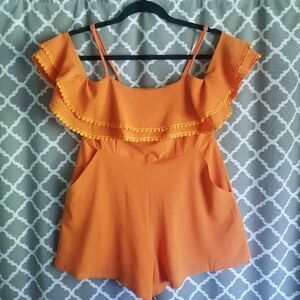 NEW Carmin Cold Shoulder Ruffle Romper M